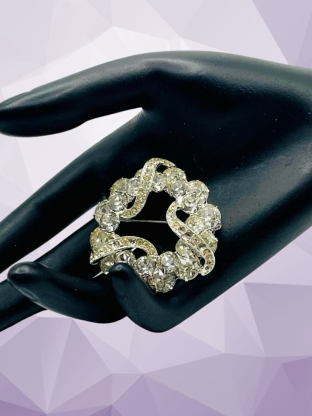 Stunning Vintage Signed Eisenberg Swarovski Crystal and Rhodium Wreath Brooch